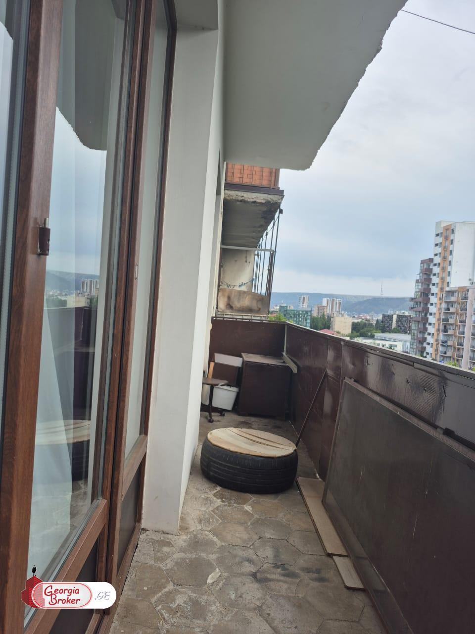 იყიდება ახალი გარემონტებული 3 ოთახიანი ბინა